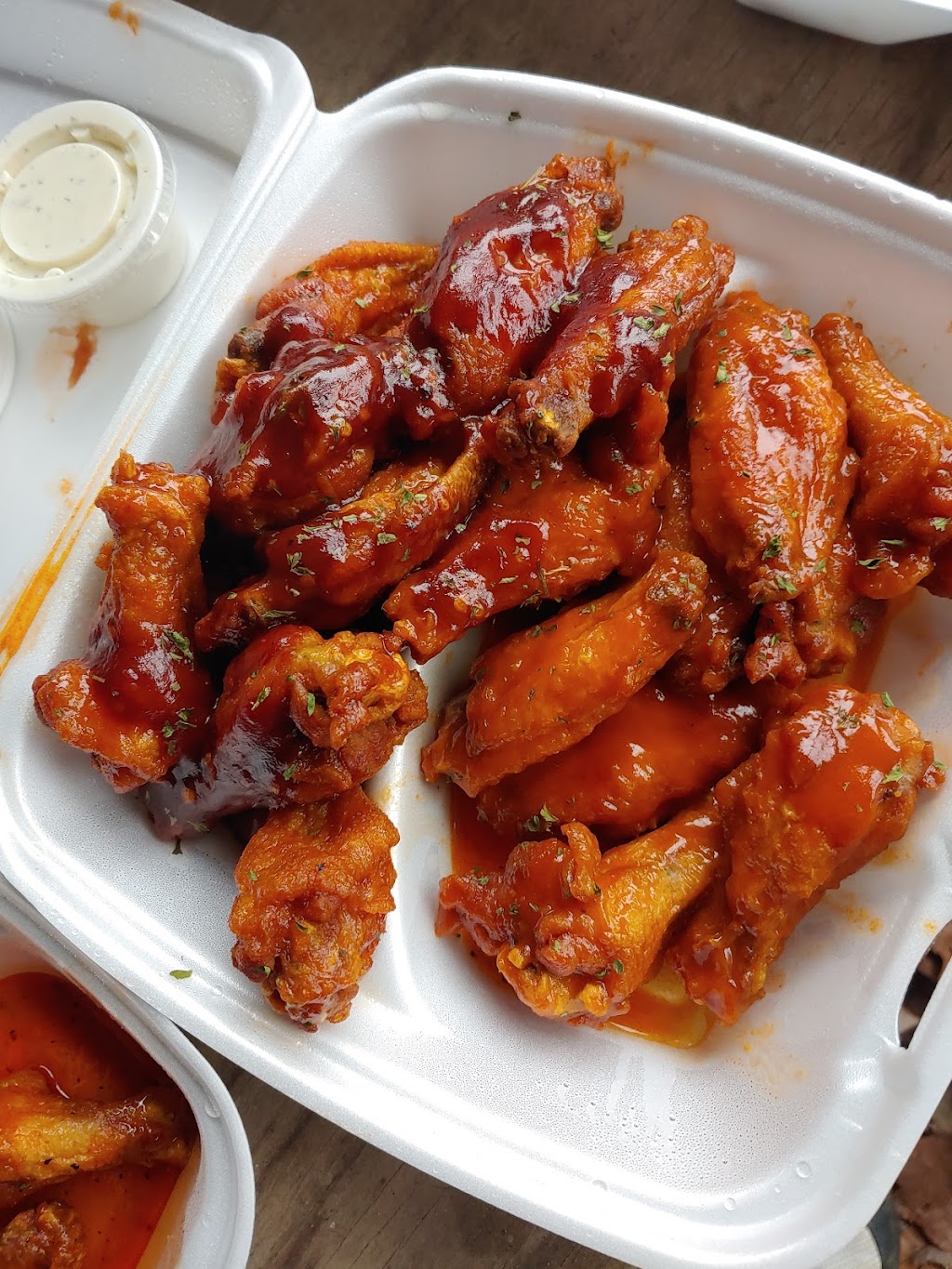 Smackin Wings And Things | restaurant | 914 S Arkansas Ave, Russellville, AR 72801, USA | 7206464917 OR +1 720-646-4917