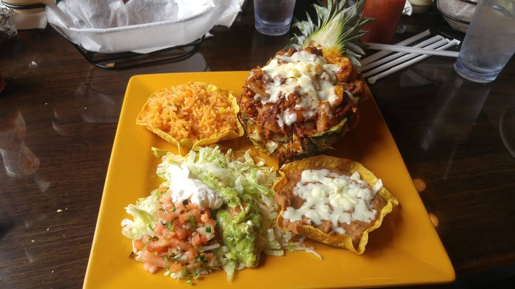 Cocina De Carlos | restaurant | 205 Farnsworth Rd, Waterville, OH 43566, USA | 4198780261 OR +1 419-878-0261