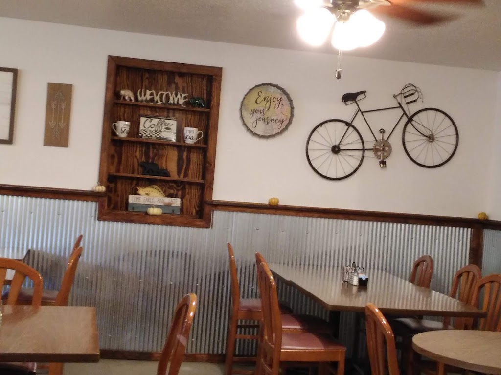 Mama Bears Cafe | restaurant | 307 west, Hwy 28, Bland, MO 65014, USA | 5736463099 OR +1 573-646-3099