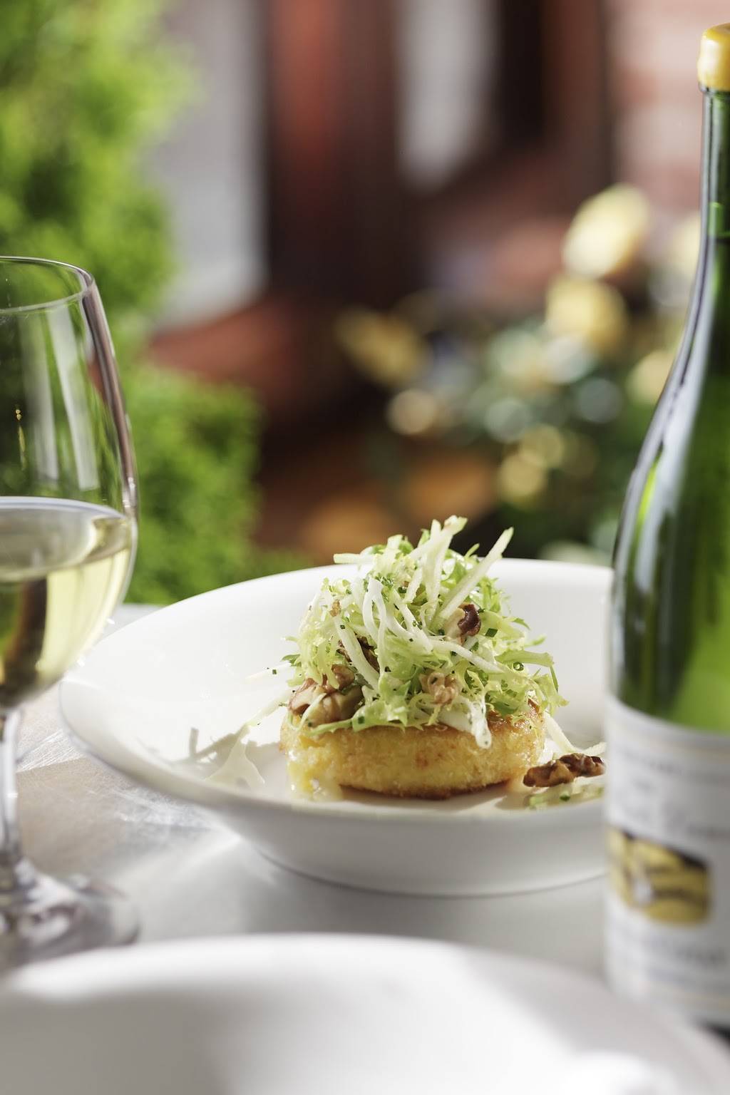 Le Mitoyen | restaurant | 652 Rue de la Place Publique, Laval, QC H7X 1G1, Canada | 4506892977 OR +1 450-689-2977