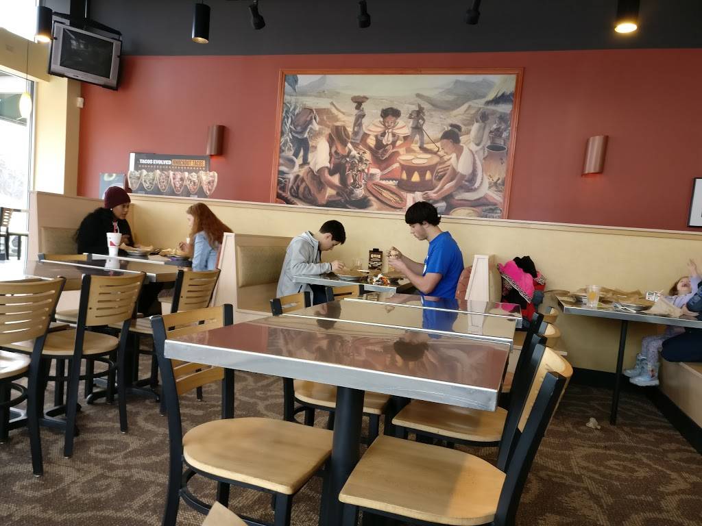 QDOBA Mexican Eats | restaurant | 2202 Main St, Wheaton, IL 60187, USA | 6306684795 OR +1 630-668-4795