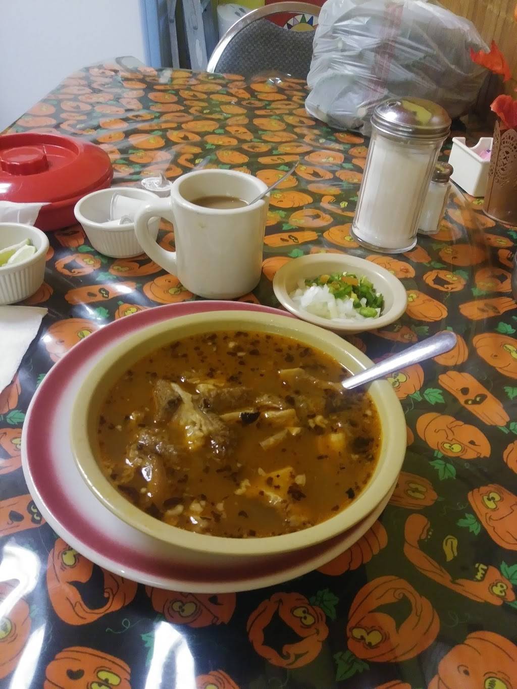 Berthas Mexican Restaurant | restaurant | 2629 W Martin St, San Antonio, TX 78207, USA | 2108606143 OR +1 210-860-6143