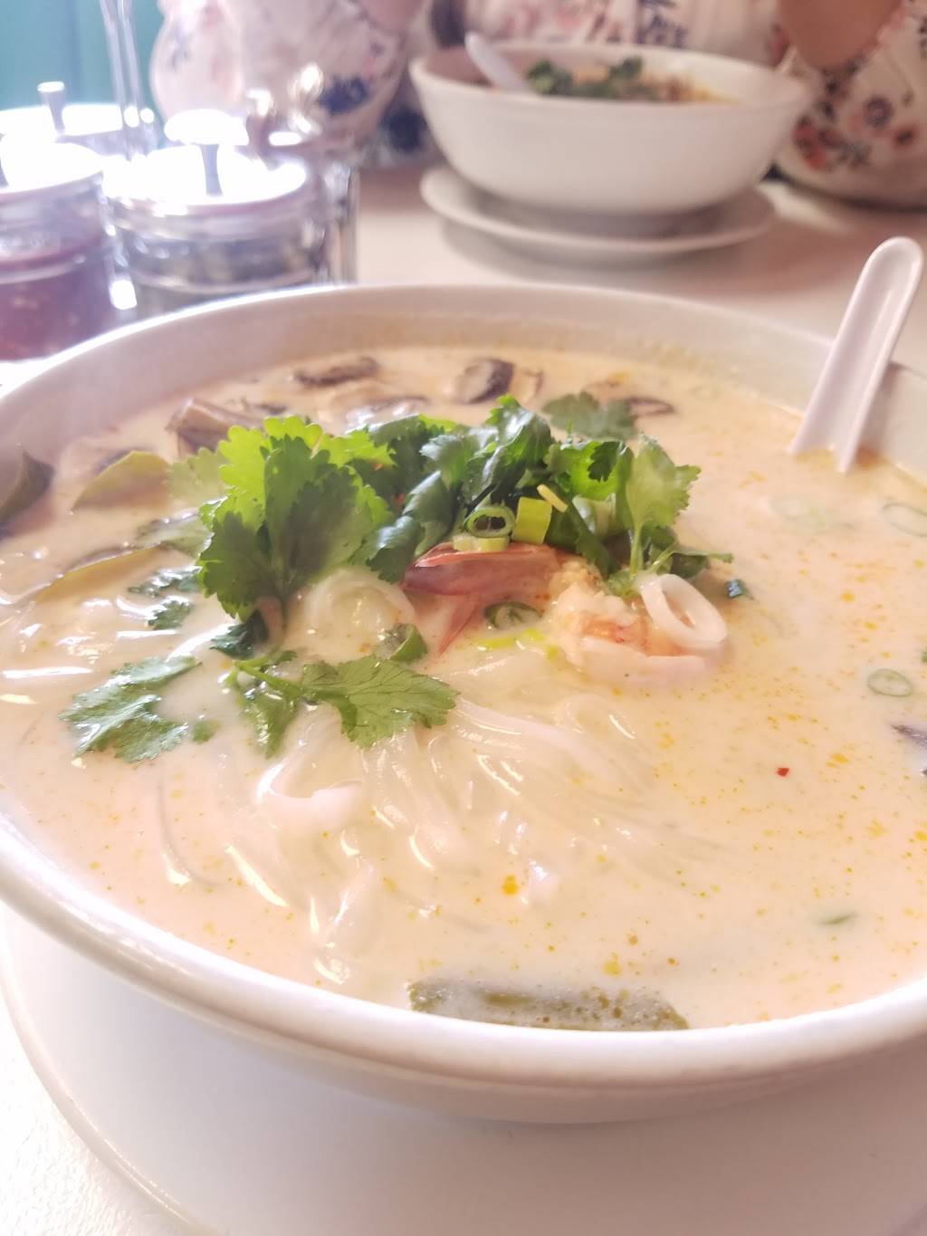 Spice Up Thai Eatery | restaurant | 6329, 10676 Balboa Blvd, Granada Hills, CA 91344, USA | 8183663124 OR +1 818-366-3124