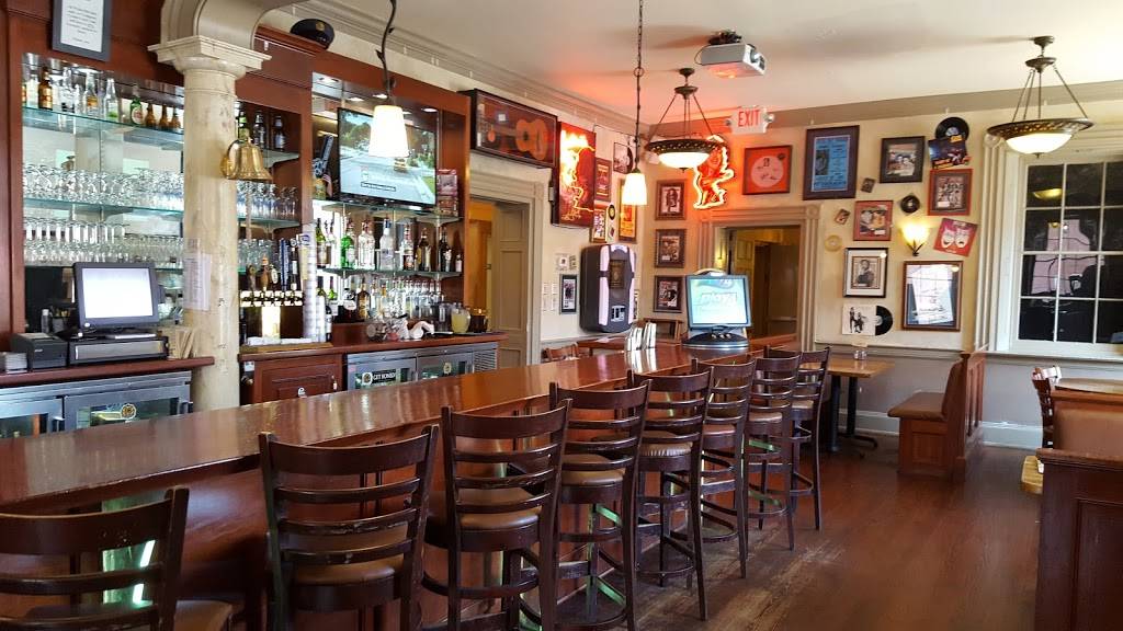 Macados | meal takeaway | 30 N Main St, Lexington, VA 24450, USA | 5404648200 OR +1 540-464-8200