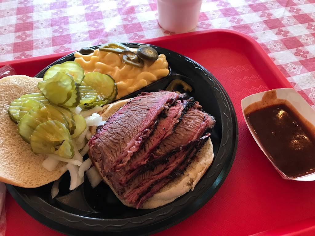 Witt Pit BBQ | restaurant | 2516 1st St, Rosenberg, TX 77471, USA | 8327595182 OR +1 832-759-5182