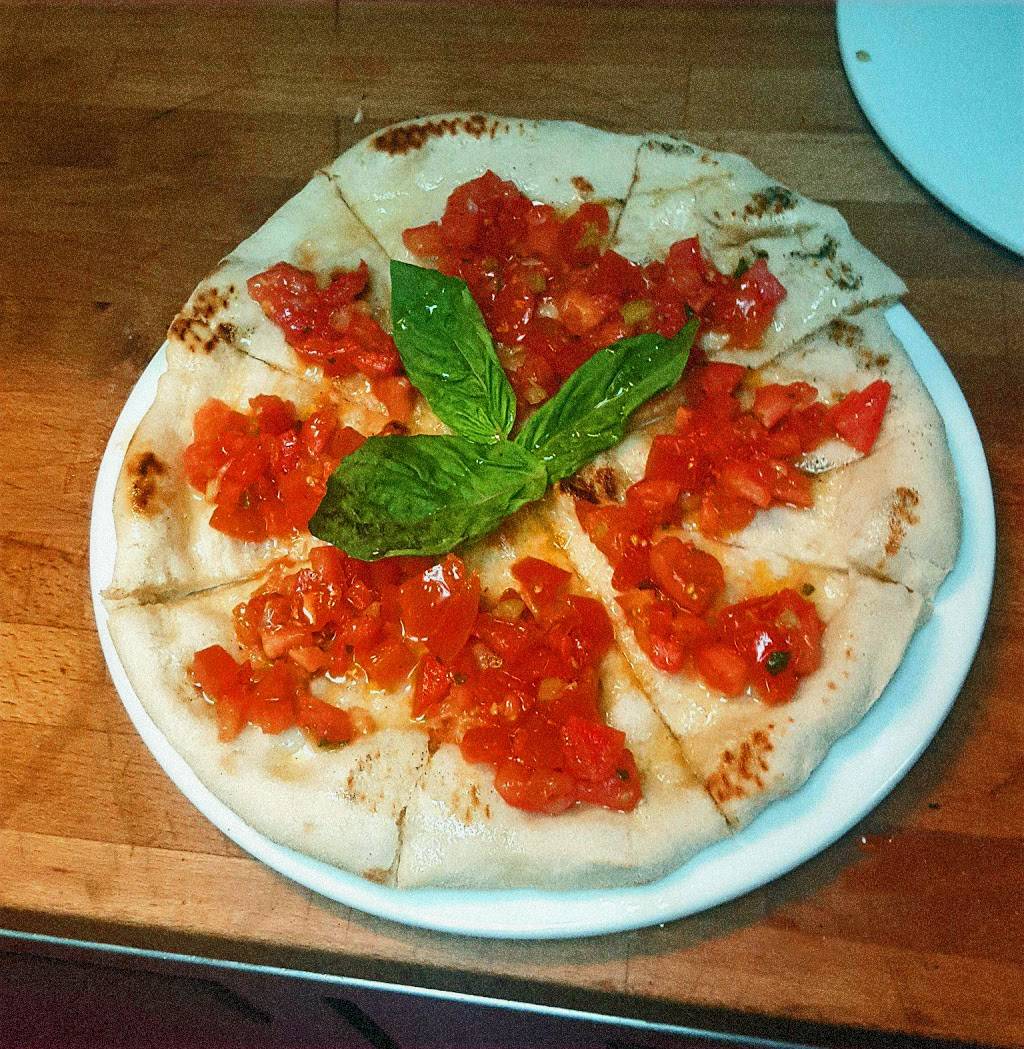 BayVista Pizzeria and more | restaurant | 7601 E Treasure Dr # Cu-21, North Bay Village, FL 33141, USA | 7862167019 OR +1 786-216-7019