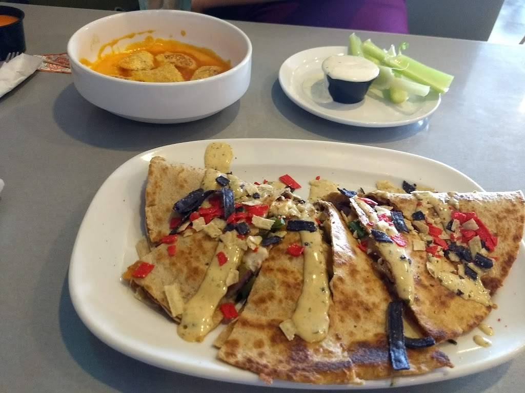 Buffalo Wings & Rings | restaurant | 1279 Rickert Dr, Naperville, IL 60540, USA | 6305485021 OR +1 630-548-5021