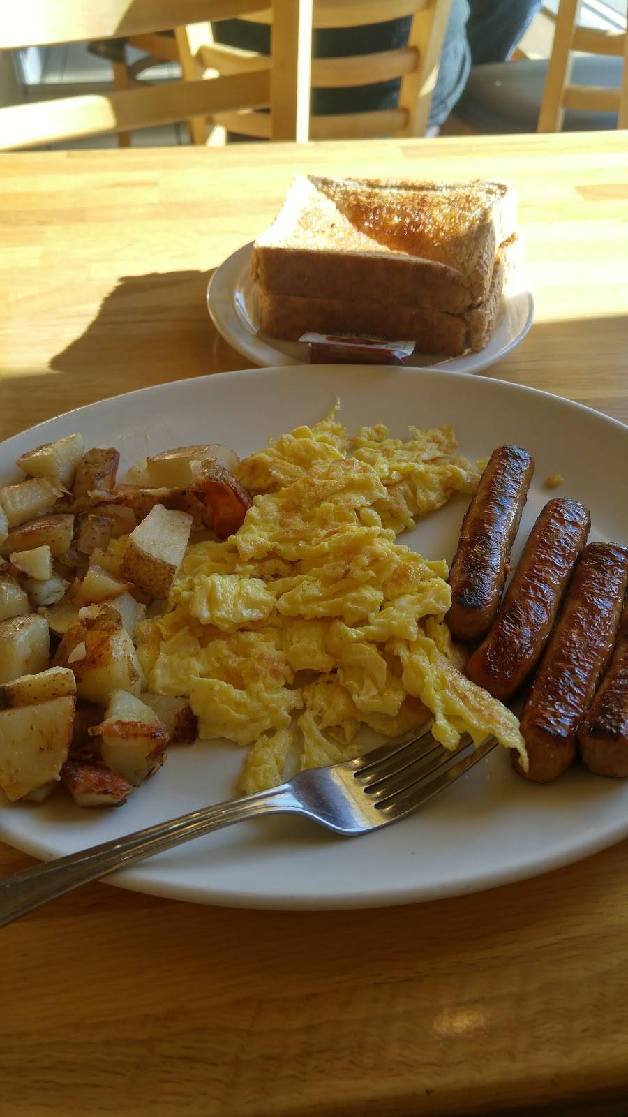 Sunset Grill | restaurant | 676 Wellington St E, Aurora, ON L4G 7N2, Canada | 9057269019 OR +1 905-726-9019