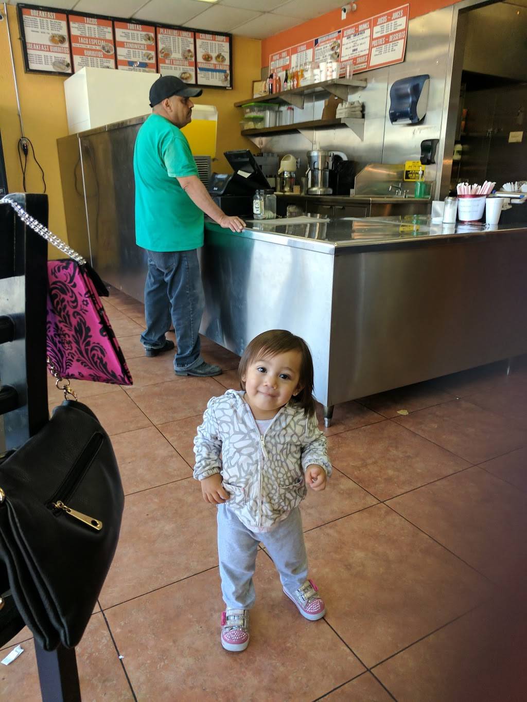 La Estrella Restaurant | restaurant | 330 Orange Grove Blvd, Pasadena, CA 91104, USA | 6263042613 OR +1 626-304-2613