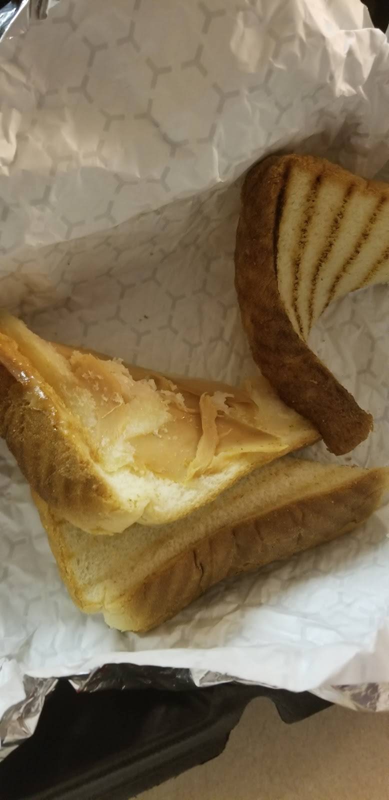 Momma Goldbergs Deli | restaurant | 133 W Longleaf Dr, Auburn, AL 36832, USA | 3348212888 OR +1 334-821-2888