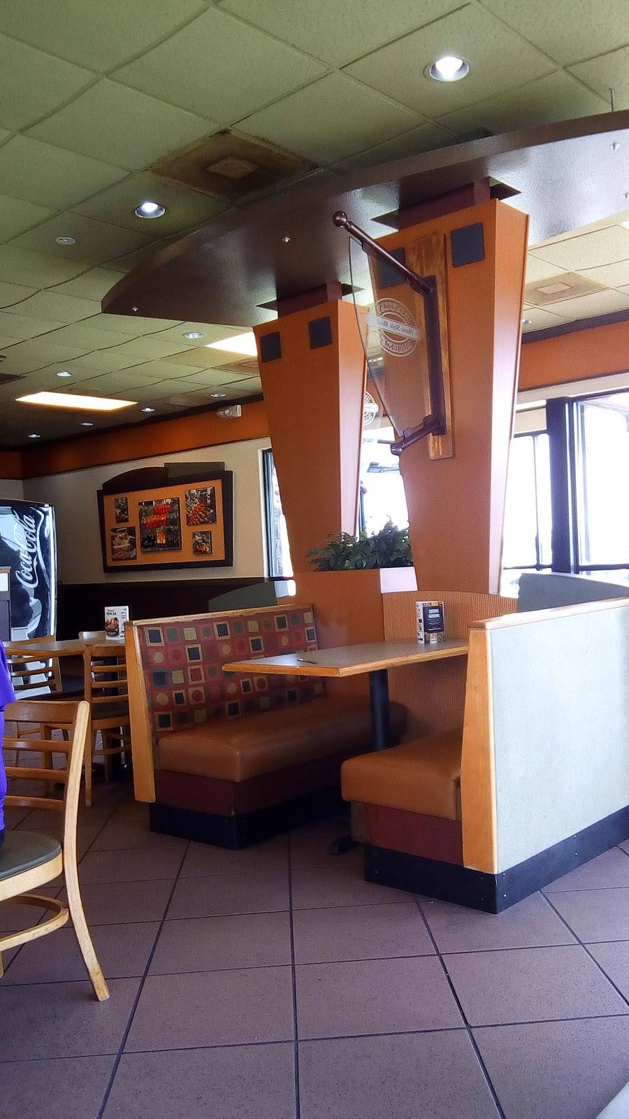 Boston Market | restaurant | 2561 E Pioneer Pkwy, Arlington, TX 76010, USA | 8172742121 OR +1 817-274-2121