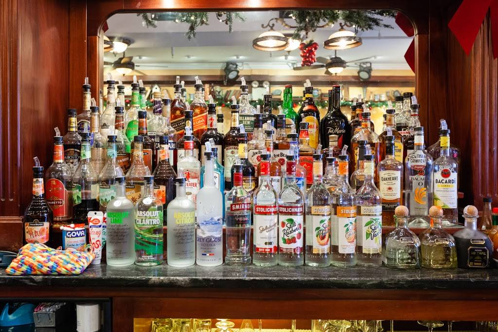 PETES Saloon & Restaurant | restaurant | 8 W Main St, Elmsford, NY 10523, USA | 9145929849 OR +1 914-592-9849