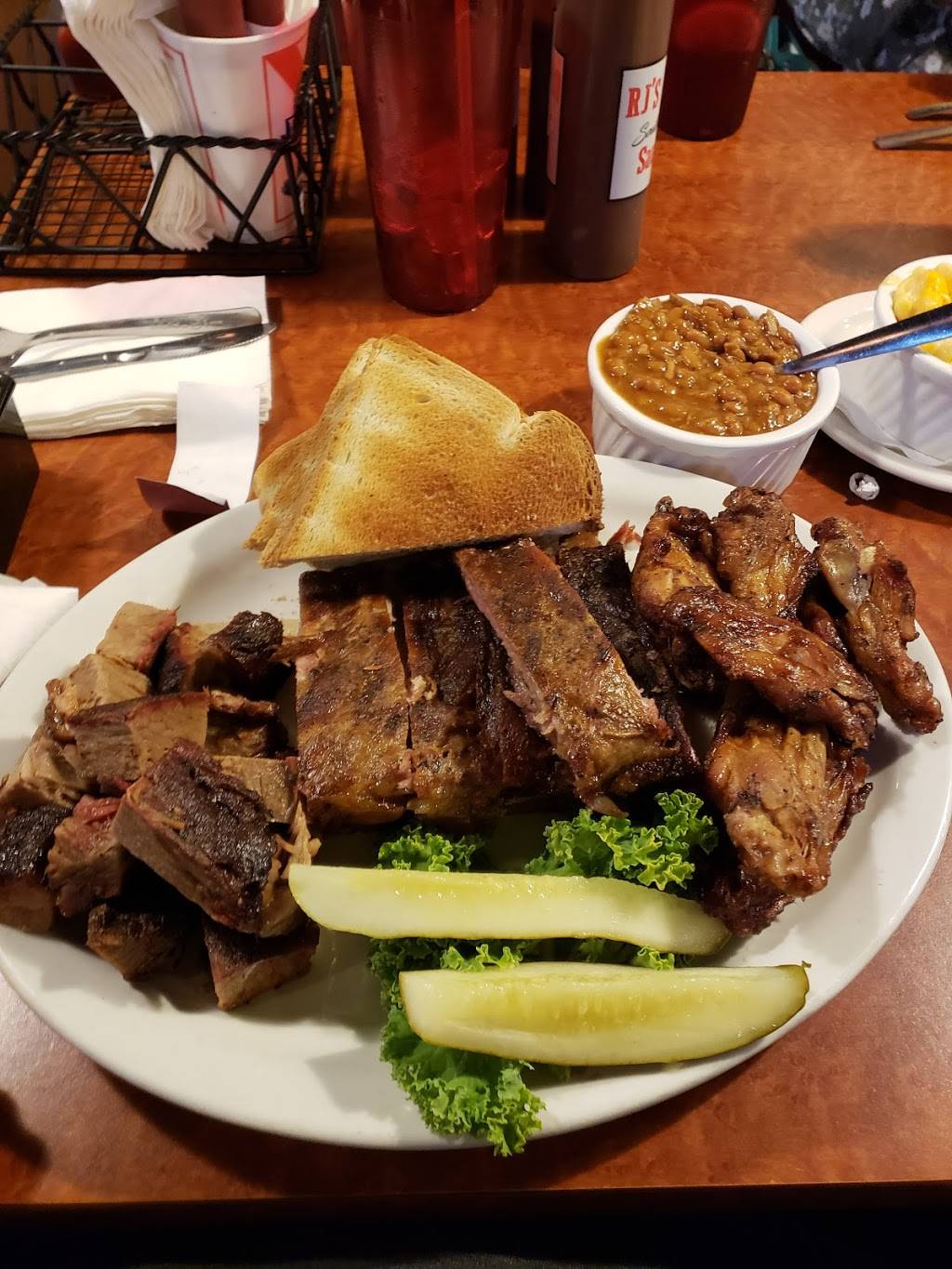 R.J.s Bob-Be-Que Shack | restaurant | 5835 Lamar Ave, Mission, KS 66202, USA | 9132627300 OR +1 913-262-7300