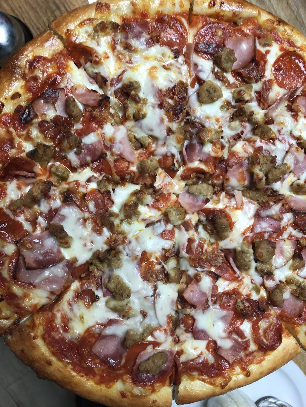 Karlin Inn | restaurant | 7484 Karlin Rd, Interlochen, MI 49643, USA | 2312637995 OR +1 231-263-7995