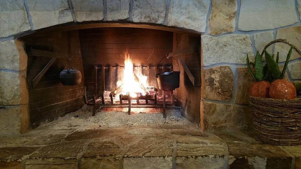 Cracker Barrel Old Country Store | restaurant | 995 East 61st St N, Wichita, KS 67219, USA | 3167448080 OR +1 316-744-8080