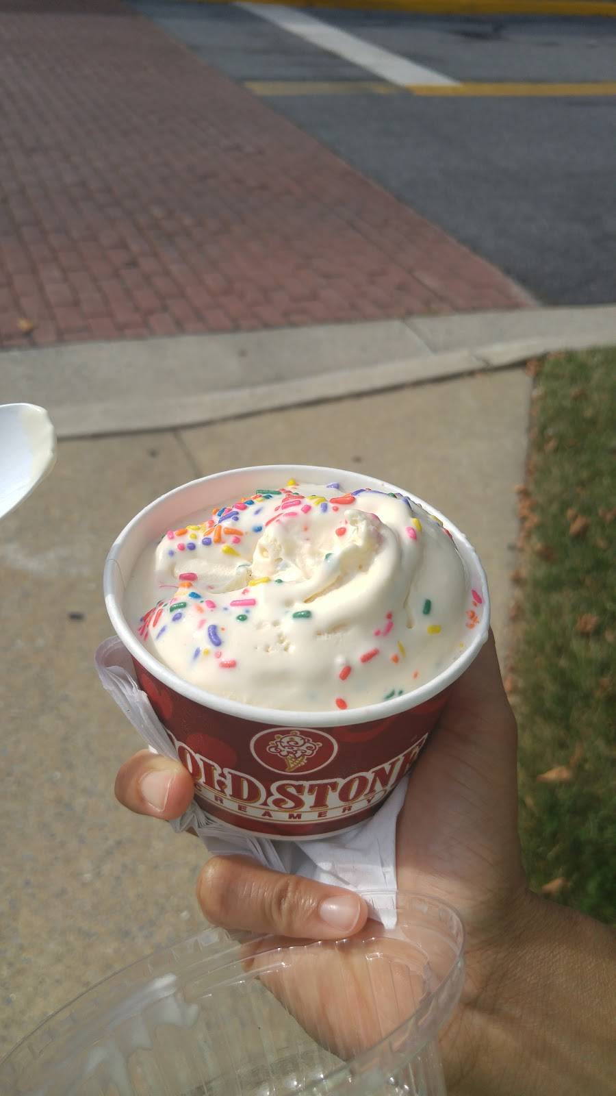 Cold Stone Creamery | bakery | 84 Main St, Gaithersburg, MD 20878, USA | 3015900009 OR +1 301-590-0009