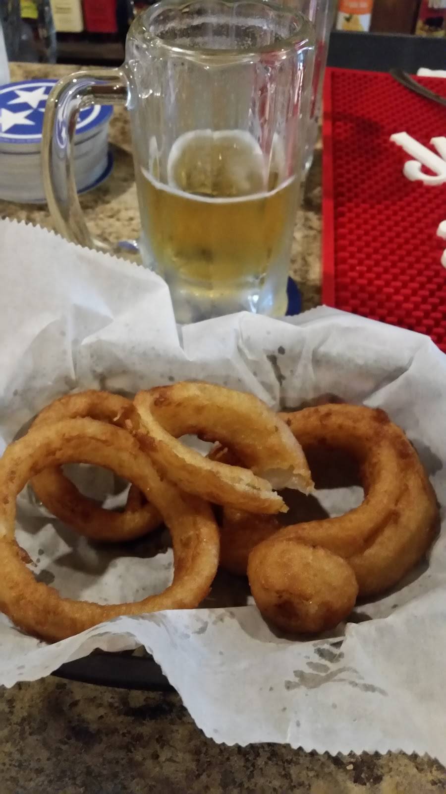 Waynes Grill | restaurant | 1033 E Main St, Livingston, TN 38570, USA | 9318234964 OR +1 931-823-4964