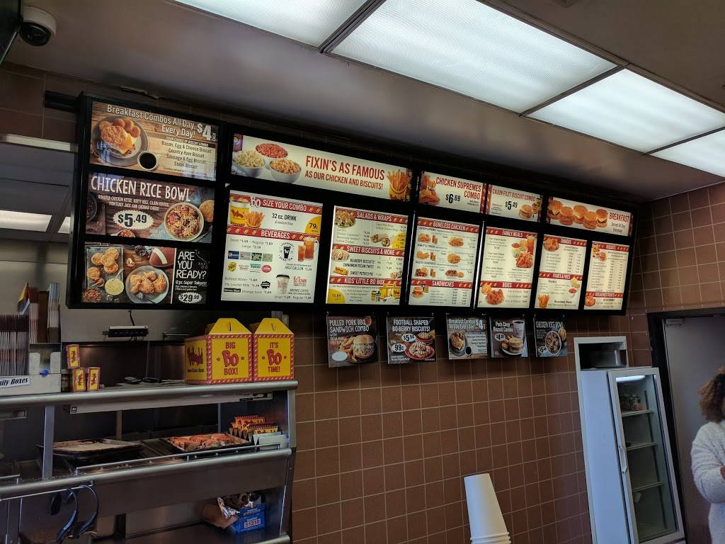 Bojangles Famous Chicken n Biscuits | meal takeaway | 7571 SW Crain Hwy, Upper Marlboro, MD 20772, USA | 3019529322 OR +1 301-952-9322