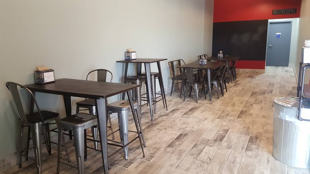 Francos East | restaurant | 1950 Lauzon Rd, Windsor, ON N8T 2Z3, Canada | 5199792378 OR +1 519-979-2378