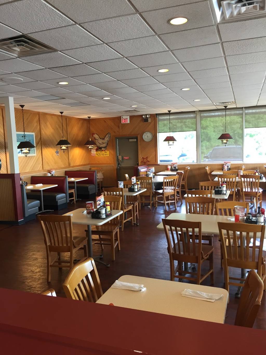 Country Pride | restaurant | 505 Truckers Ln, Bloomington, IL 61701, USA | 3098274676 OR +1 309-827-4676