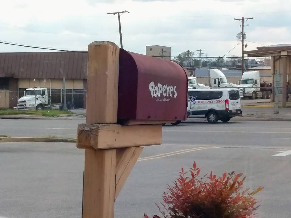 Popeyes Louisiana Kitchen | restaurant | 1325 S St Louis St, Batesville, AR 72501, USA | 8707937677 OR +1 870-793-7677