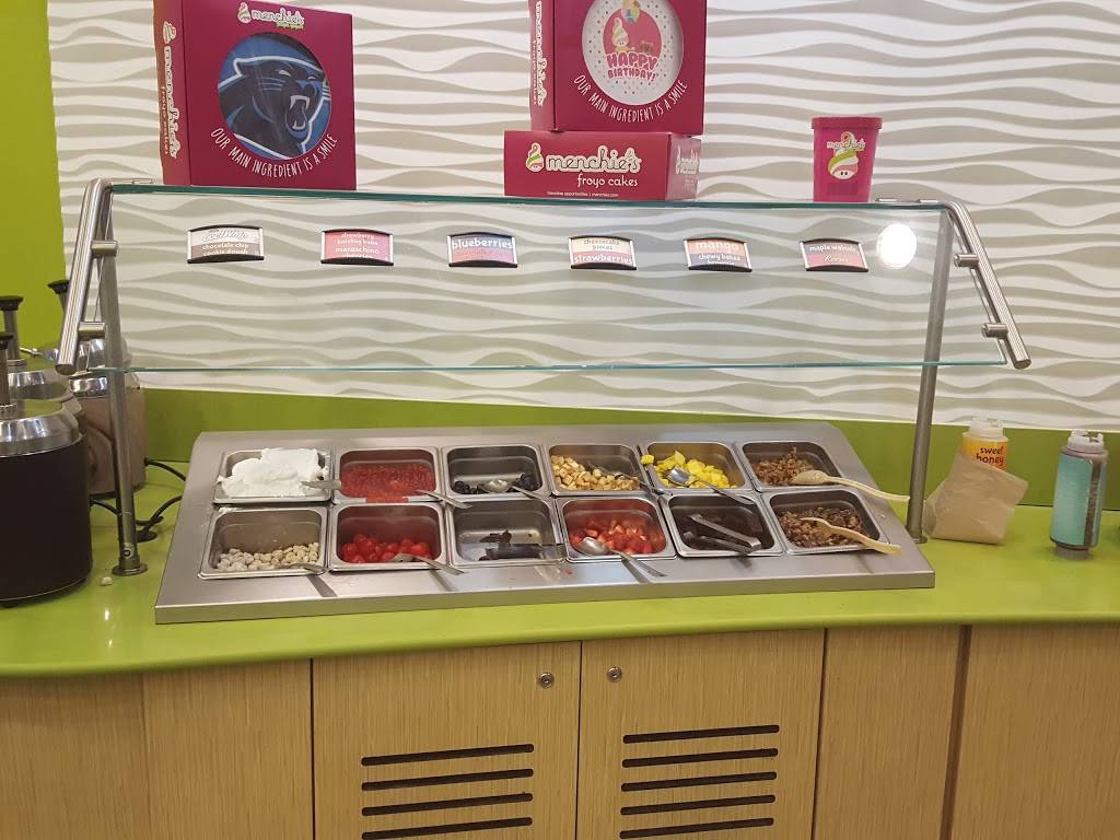Menchies Frozen Yogurt | bakery | 7169 OKelly Chapel Rd, Cary, NC 27519, USA | 9197970976 OR +1 919-797-0976