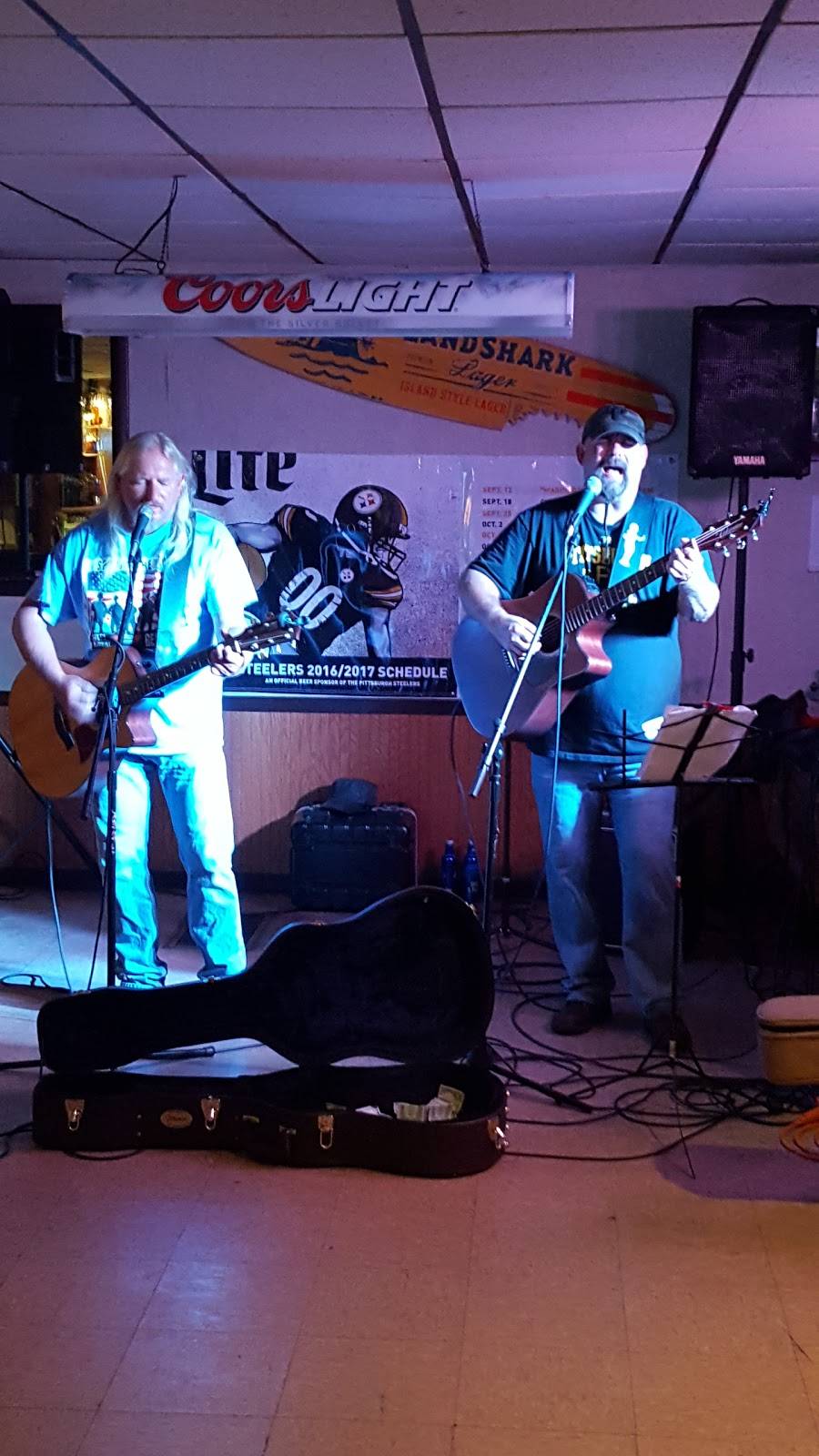 Barefoot Bar & Grill | restaurant | 614 Schenley Rd, Leechburg, PA 15656, USA | 7248457624 OR +1 724-845-7624