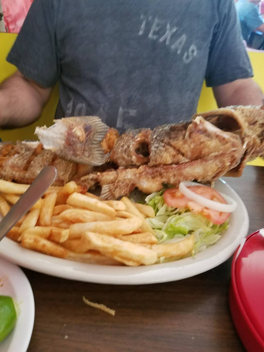 El Golfo De Mexico | restaurant | 900 N Interstate 35 Frontage Rd, San Marcos, TX 78666, USA | 5128058530 OR +1 512-805-8530