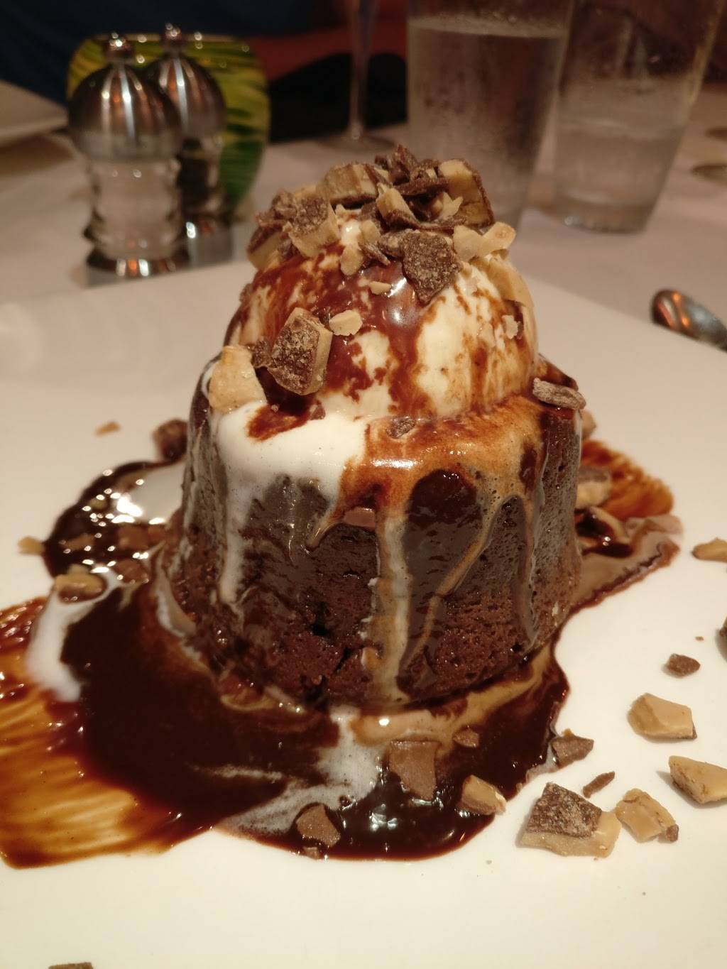 Chart House | restaurant | 444 Cannery Row, Monterey, CA 93940, USA | 8313723362 OR +1 831-372-3362