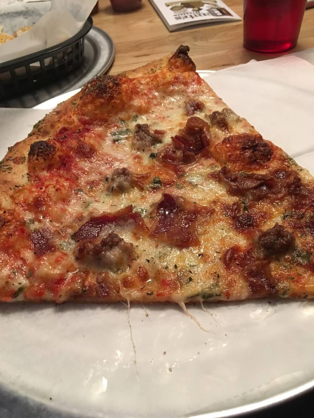 Dantes Pizzeria - Ravenswood | restaurant | 1964 W Lawrence Ave, Chicago, IL 60640, USA | 7732937608 OR +1 773-293-7608