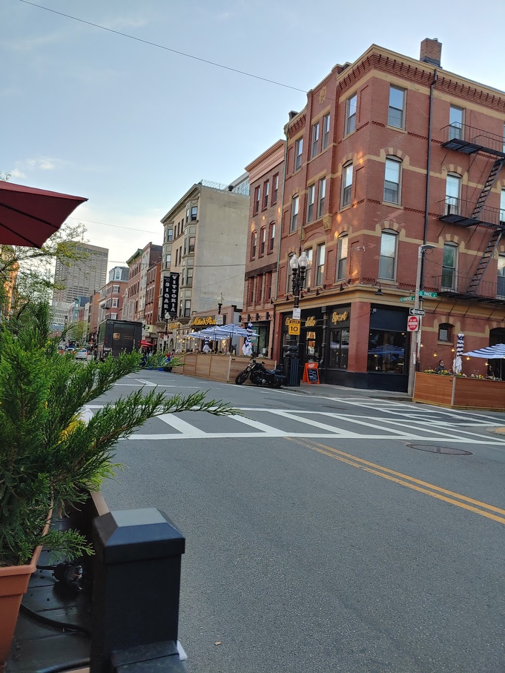 Florentine Cafe | restaurant | 333 Hanover St, Boston, MA 02113, USA | 6172271777 OR +1 617-227-1777