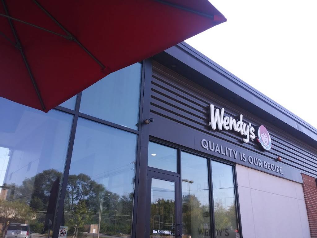 Wendys | restaurant | 8501 Ogden Ave, Lyons, IL 60534, USA | 7084424481 OR +1 708-442-4481