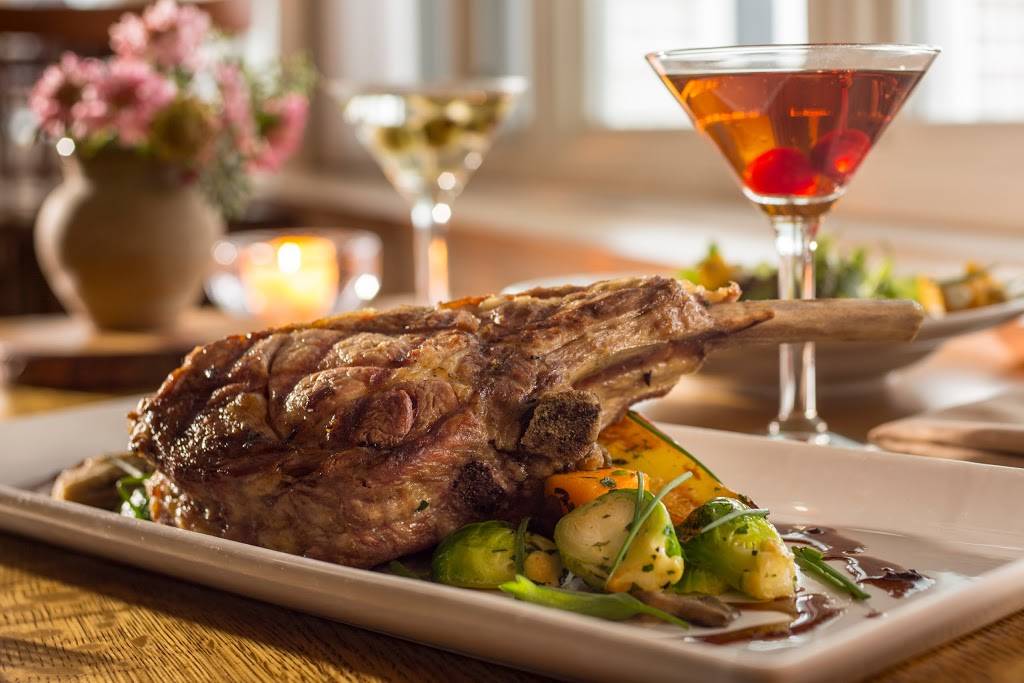 Red Rooster | restaurant | 14 The Green, Woodstock, VT 05091, USA | 8883382745 OR +1 888-338-2745