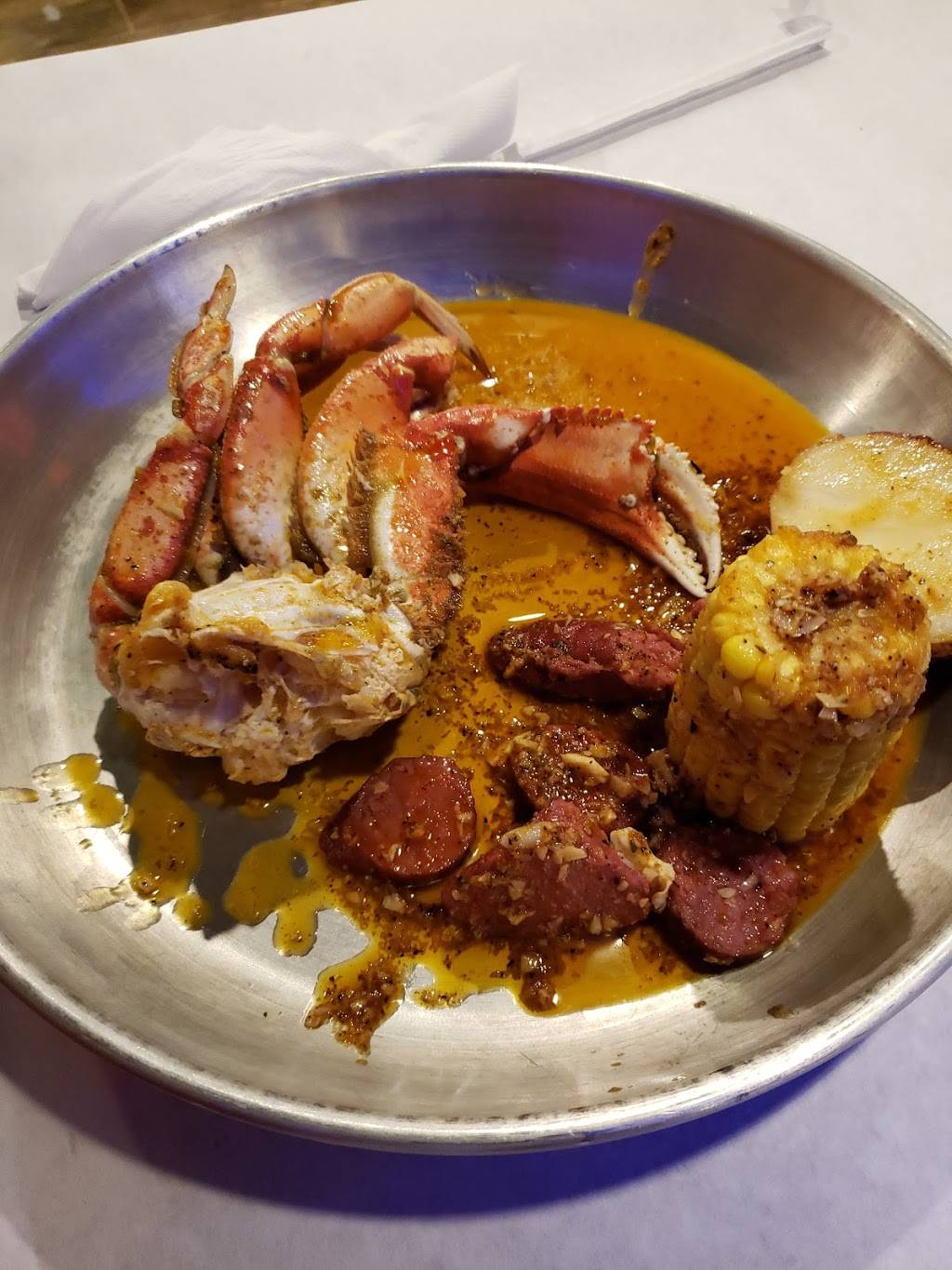 The Juicy Crawfish | restaurant | 5905 Jimmy Carter Blvd, Norcross, GA 30071, USA | 7704413838 OR +1 770-441-3838