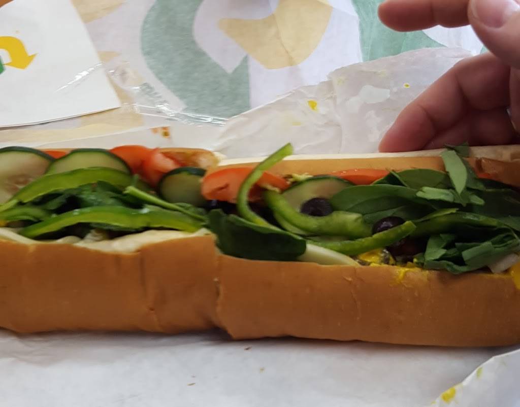 Subway Restaurants | restaurant | 550 IL-83, Bensenville, IL 60106, USA | 6306941400 OR +1 630-694-1400
