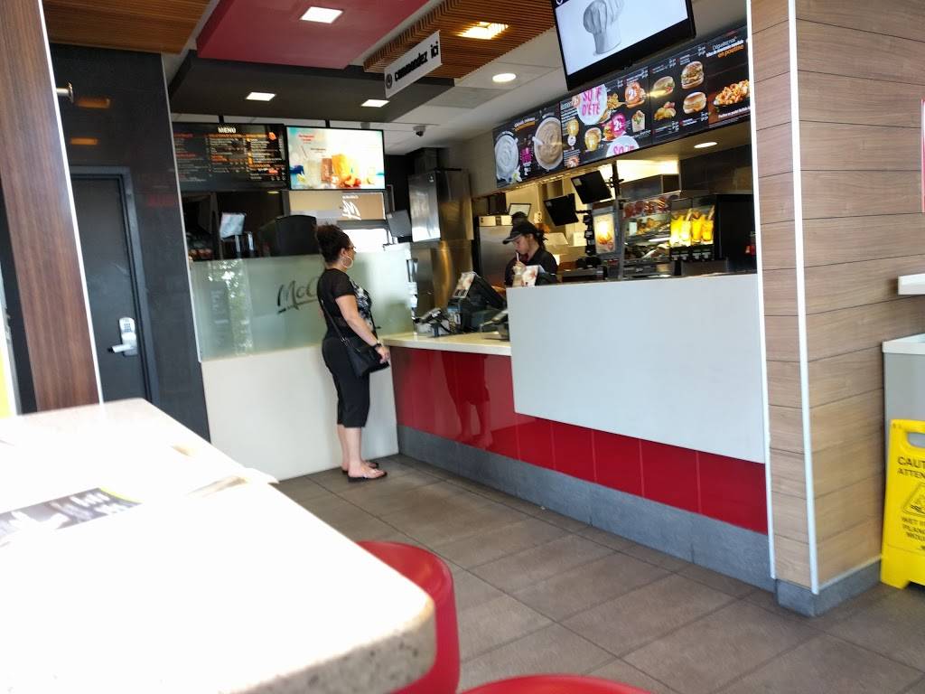 McDonalds | cafe | 38 Boulevard du Mont-Bleu, Gatineau, QC J8Z 1J3, Canada | 8197702031 OR +1 819-770-2031