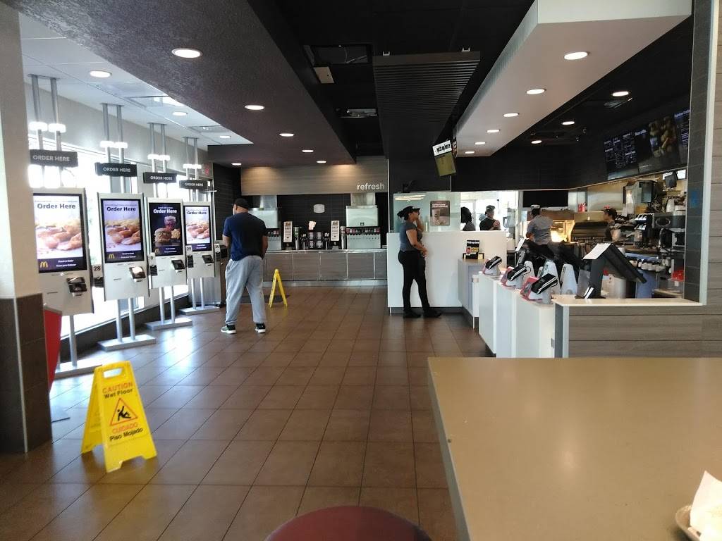 McDonalds | cafe | 2190 Howland Blvd, Deltona, FL 32738, USA | 3865320046 OR +1 386-532-0046