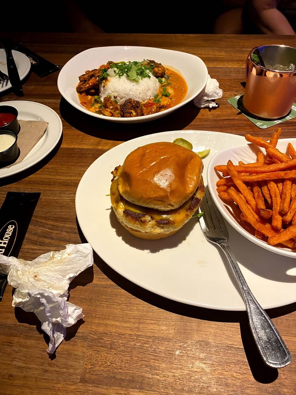 Yard House | meal takeaway | 405 K St #100, Sacramento, CA 95814, USA | 9164415001 OR +1 916-441-5001