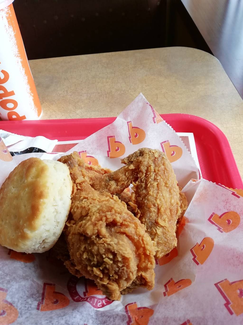 Popeyes Louisiana Kitchen | restaurant | 3865 Jane St, North York, ON M3N 2K1, Canada | 4166361786 OR +1 416-636-1786