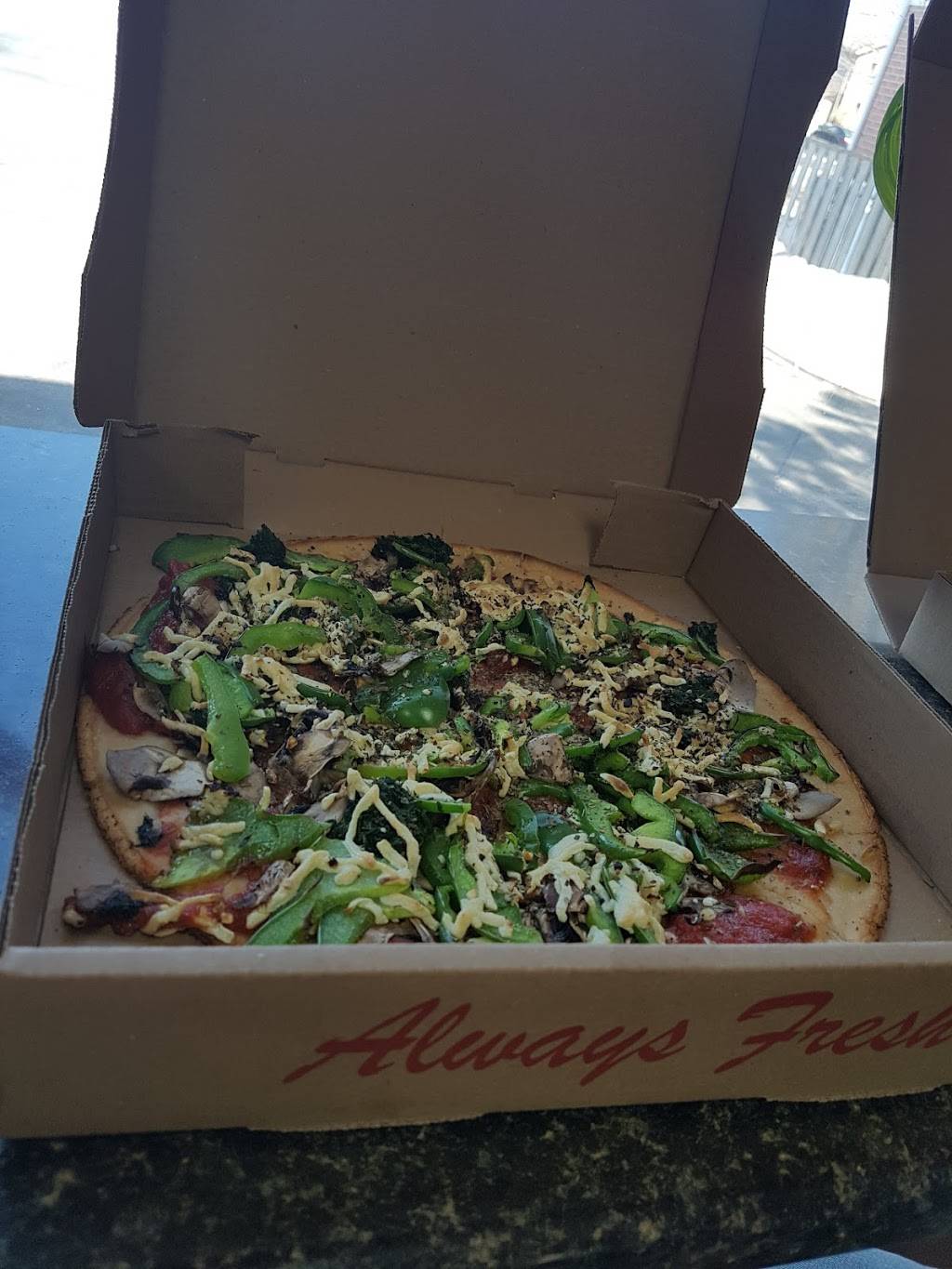 Pizza La Villa | restaurant | 115 Downey Rd, Guelph, ON N1C 1A2, Canada | 5198232121 OR +1 519-823-2121