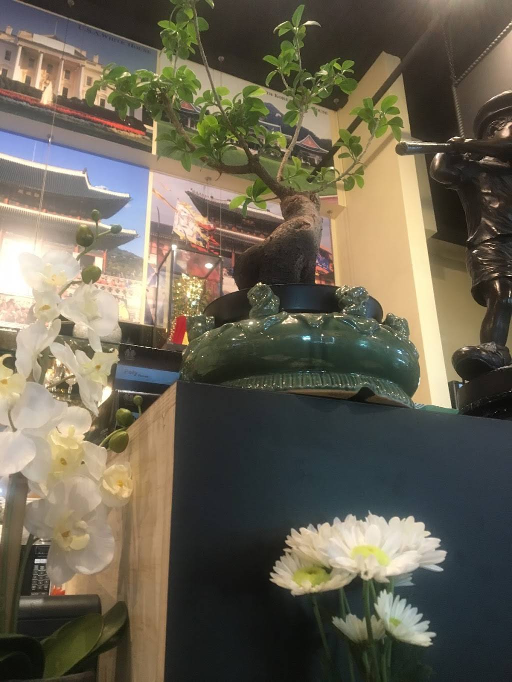 Happy Bibimbap House 2 | restaurant | 4204 NE Halsey St, Portland, OR 97213, USA | 9712717065 OR +1 971-271-7065