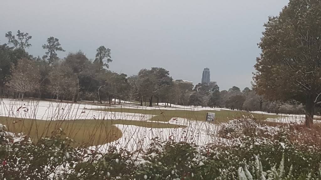 Memorial Park Golf Course and Driving Range | restaurant | 1001 E Memorial Loop Dr, Houston, TX 77007, USA | 8662566688 OR +1 866-256-6688