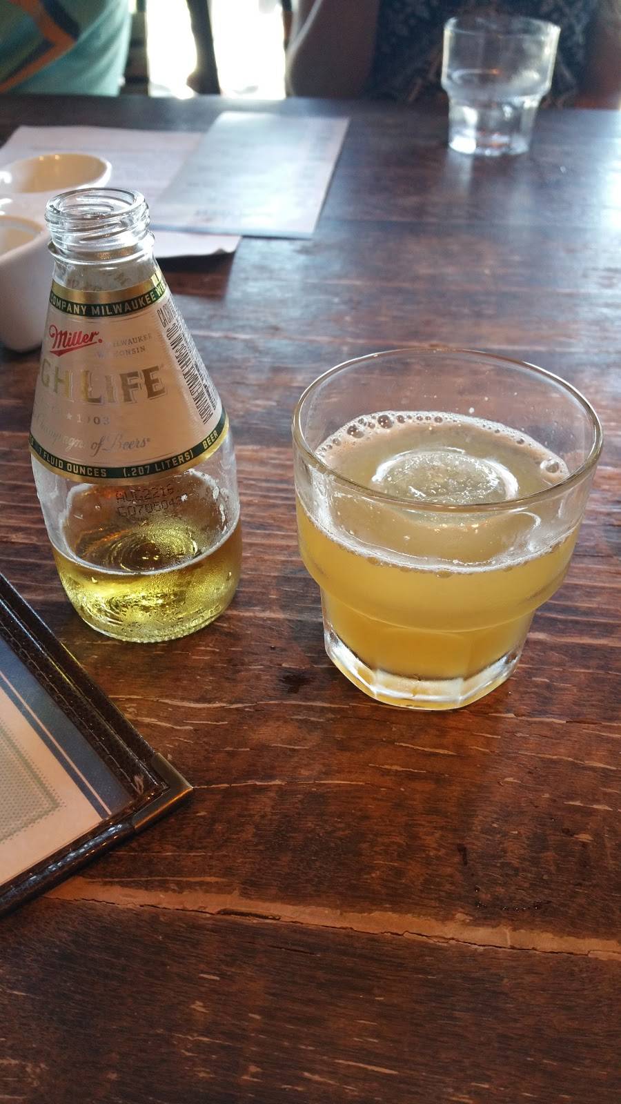 OB Warehouse | restaurant | 4839 Newport Ave, San Diego, CA 92107, USA | 6192221700 OR +1 619-222-1700