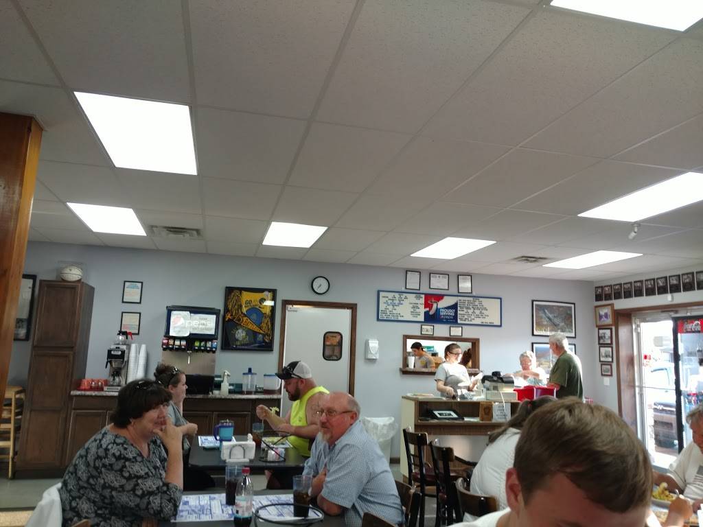 Hometown Pizzeria | restaurant | 101 Crim Ave, Belington, WV 26250, USA | 3048231000 OR +1 304-823-1000