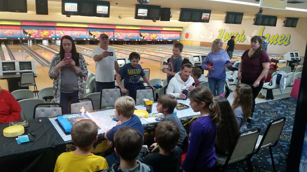 Yough Lanes | restaurant | 1045 University Dr, Connellsville, PA 15425, USA | 7246281255 OR +1 724-628-1255