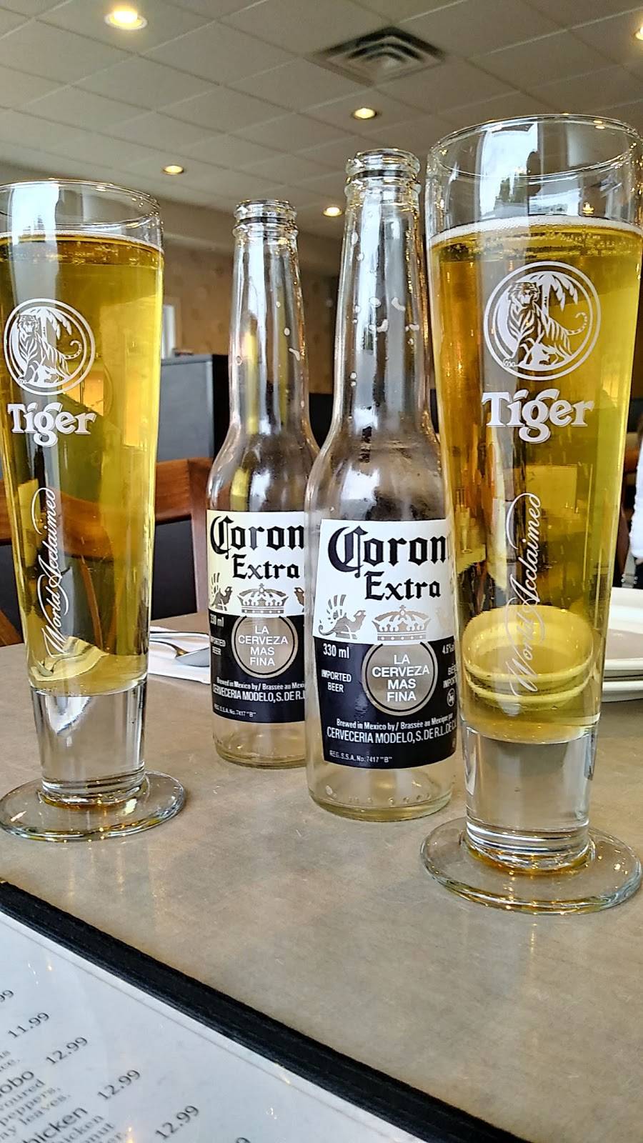 Celadon House | restaurant | 630 Ford Dr, Oakville, ON L6J 7V7, Canada | 9052575725 OR +1 905-257-5725