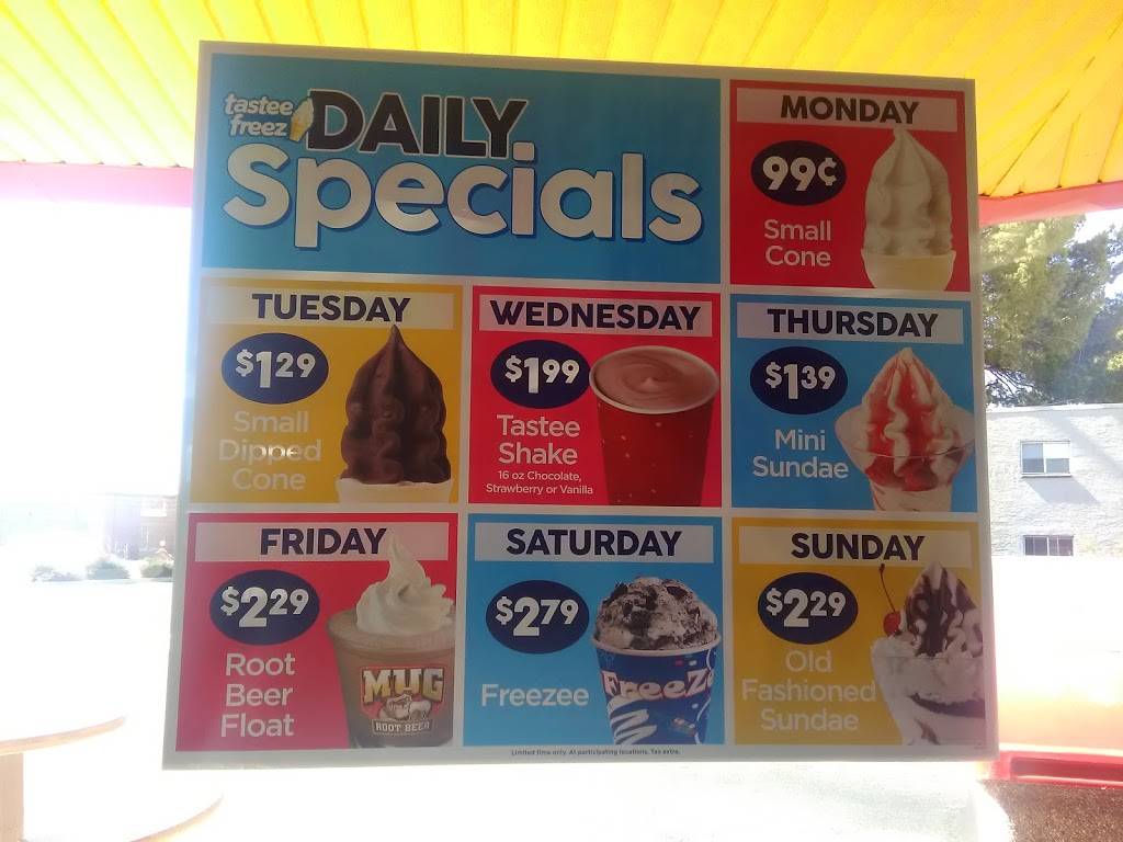 Wienerschnitzel | restaurant | 1401 S Kolb Rd, Tucson, AZ 85710, USA | 5202968632 OR +1 520-296-8632