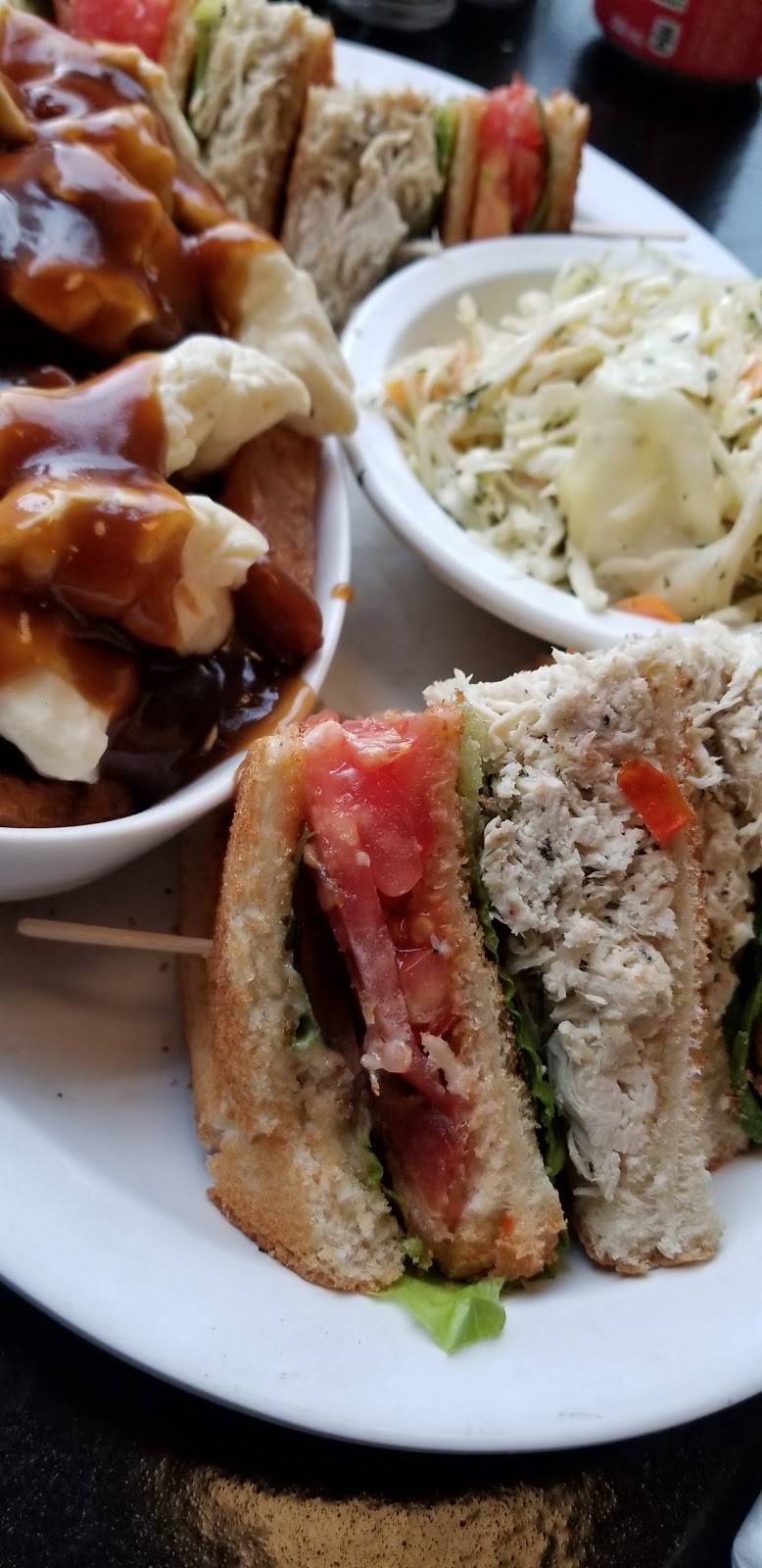 Resto Du Village | restaurant | 220 Rue Principale, Saint-Sauveur, QC J0R 1R0, Canada | 4502273444 OR +1 450-227-3444