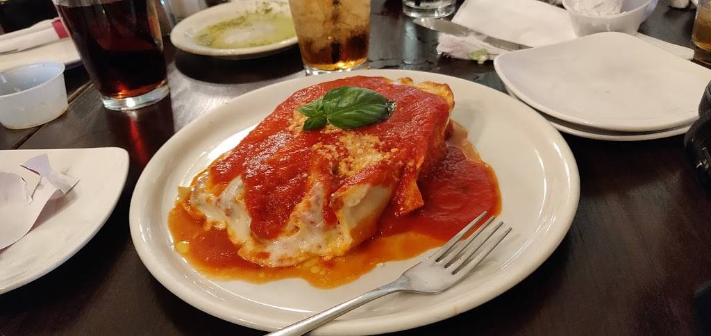 Sorrento Pizzeria & Italian Restaurant | restaurant | 1004 Crossroads Dr, Statesville, NC 28625, USA | 7048780550 OR +1 704-878-0550