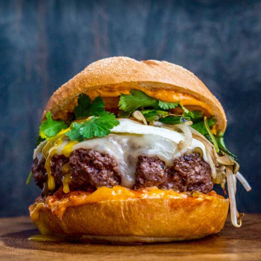 Harolds Place Chickee Bar And Grill | restaurant | 2555 Tamiami Trail N, Naples, FL 34103, USA | 2392637254 OR +1 239-263-7254